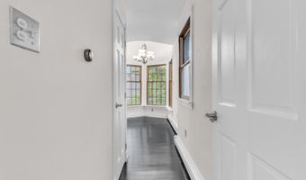 19 Center St, Barnegat, NJ 08005