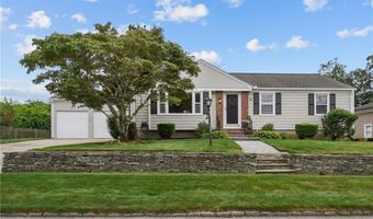 16 Red Cedar Dr, Cranston, RI 02920