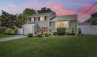 522 Mackey Ave, Belford, NJ 07718