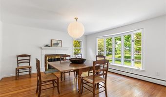 19 Preston Dr, Barrington, RI 02806