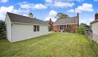 9952 Park Ave, Allen Park, MI 48101