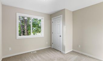 426 Taylor St, Anoka, MN 55303