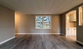 48 Bushey St, Ashland, ME 04732