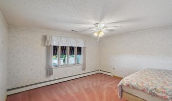 4 E Curran Dr, Absecon, NJ 08201