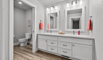 W5757 JOCHMANN Drive, Appleton, WI 54915