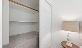 5603 INDEPENDENCE Cir, Alexandria, VA 22312