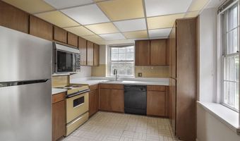 3050 S BUCHANAN St S A2, Arlington, VA 22206