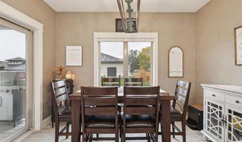 1237 Eagle Creek Blvd SW, Altoona, IA 50009