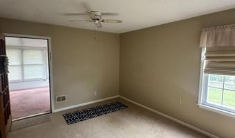 19 Dogwood Dr, Barnegat, NJ 08005