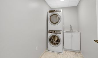 1781 N PIERCE St 1404, Arlington, VA 22209