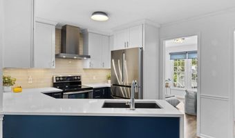 1003 Woodbriar St, Apex, NC 27502