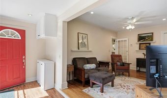 16 Brown Ave, Barrington, RI 02806