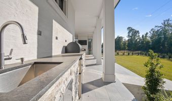 699 Savannah Estates Blvd, Biloxi, MS 39532