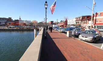 20 HARBOUR HEIGHTS Dr 20, Annapolis, MD 21401