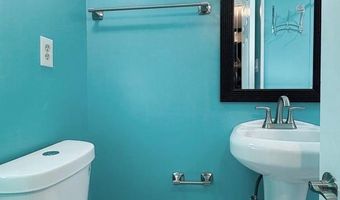 2258 ARLINGTON Ter, Alexandria, VA 22303