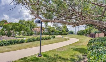 3840 Azure Ln, Addison, TX 75001