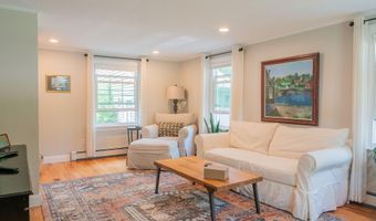 32 Pleasant Hill Rd, Falmouth, ME 04105