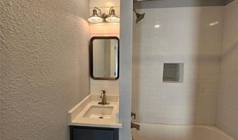 202 S Trappier St, Alvord, TX 76225