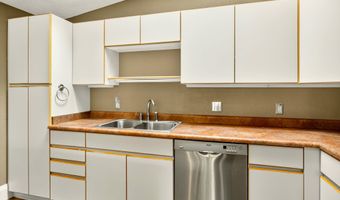 767 Twin Pines Cir, Ashland, OR 97520