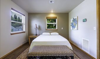 107 Granite St, Ashland, OR 97520