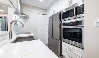 615 Broadway 63, Amityville, NY 11701