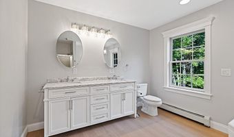 25 Lake Grove Ln, Auburn, ME 04210