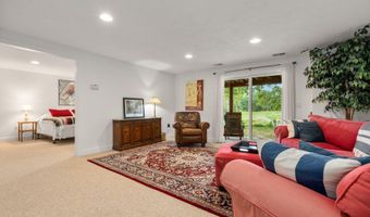 34 Turnberry Rd 34, Bourne, MA 02532