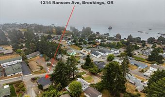 1214 Ransom Ave, Brookings, OR 97415