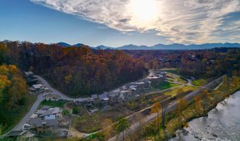 40 River Run, Asheville, NC 28804