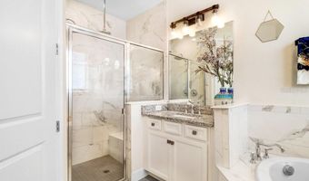 5425 WISHING ARCH Dr, Apollo Beach, FL 33572