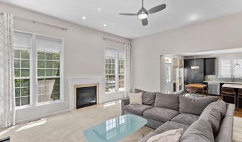 21553 CENTER POINT Cir, Ashburn, VA 20147