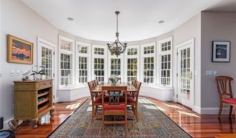 25 Westfield Dr, East Greenwich, RI 02818