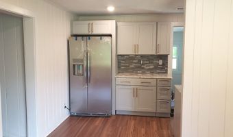 4 Russell Stage Rd, Blandford, MA 01008