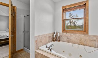 4144 N FOXGLOVE Ln, Appleton, WI 54913