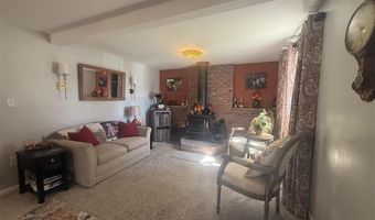 202 N Division St, Cowley, WY 82420