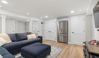 1 Blacksmith Rd, Lincoln, RI 02865