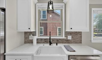 6796 Norwood Ave, Allen Park, MI 48101