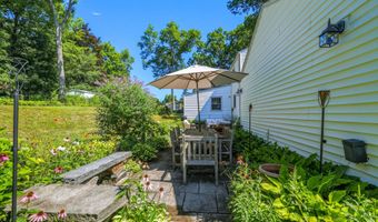 40 Vantana Dr, Bristol, CT 06010