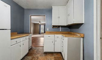 605 N 7 St, Arlington, NE 68002