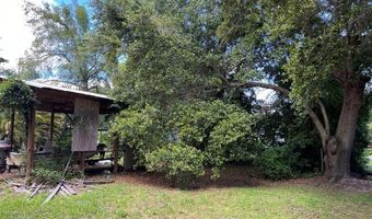 128 16th St, Apalachicola, FL 32320