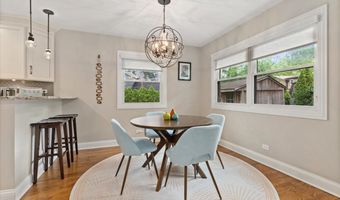 1738 E JONQUIL Ter, Arlington Heights, IL 60004