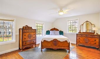9 KNAPTON St, Barrington, RI 02806