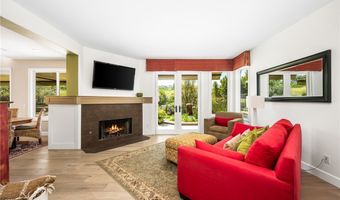 7686 E Big Canyon Dr, Anaheim, CA 92808