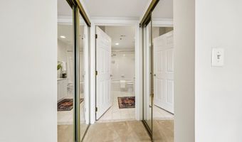 1320 N WAYNE St N 405, Arlington, VA 22201