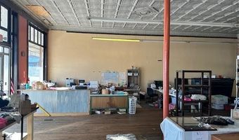 27 Court Sq, Alton, MO 65606