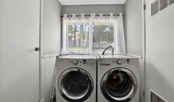 50 Meadow Ln, Albany, NY 12208