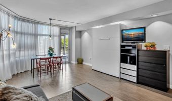 3375 N Country Club Dr 208, Aventura, FL 33180