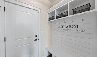 5608 Allerton Dr, Ames, IA 50014