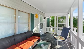 9 J St, Bangor, ME 04401