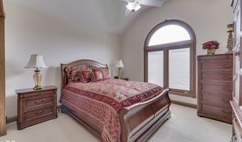 8888 Classic View Dr, Indianapolis, IN 46217